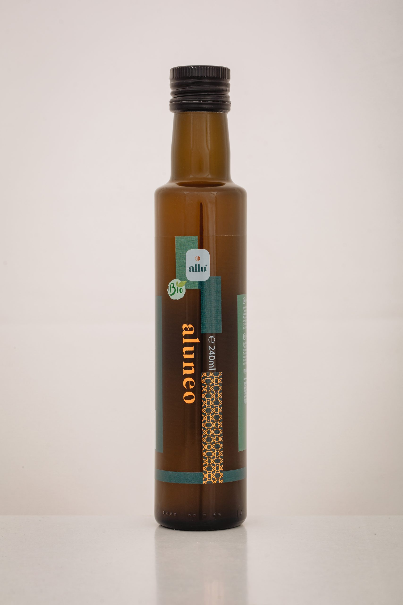 Aluneo – Ulei din alune de pădure presate la rece, 240 ml